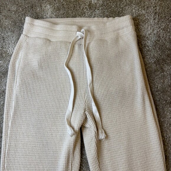 American Eagle Cream Waffle Flare Pants Women’s Drawstring Pants Size Small - Picture 2 of 6